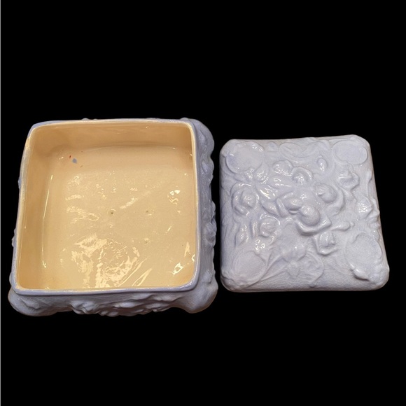 Lovely vintage trinket box with lid - Picture 6 of 8